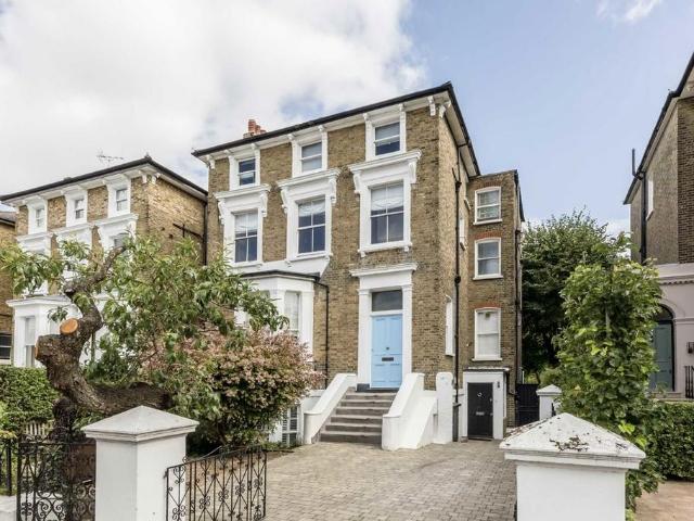 Grove Park Road, London W4 2 bed flat to rent £2,900 pcm £669 pw