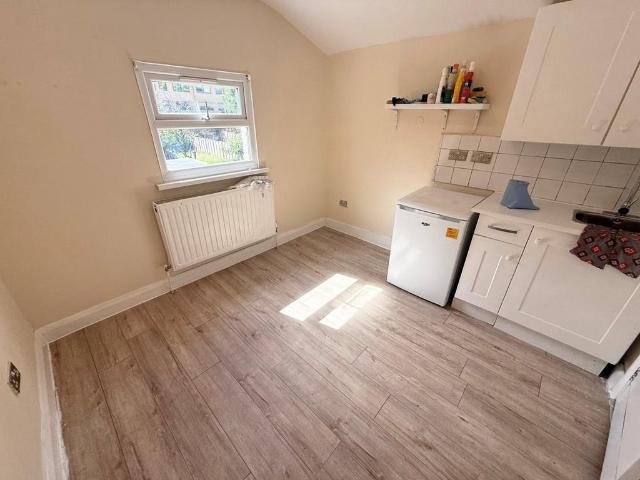 Grove Park Road, Tottenham House share to rent £950 pcm £219 pw