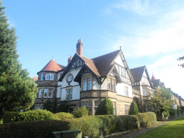 Grove Park Terrace, Harrogate, North. 2 bed flat to rent £1,175 pcm £271 pw
