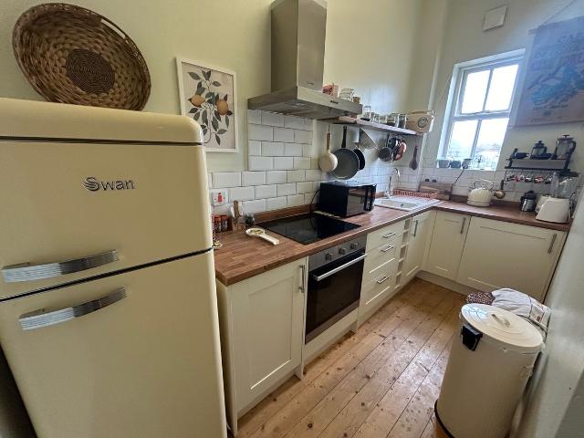 Grove Place, Leamington Spa CV31, 1 bed flat to rent, £925 pcm | PrimeLocation