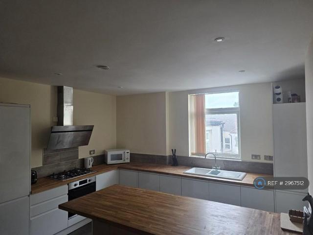 Grove Road, Birkenhead, CH42 1 bed in a flat share to rent £450 pcm £104 pw