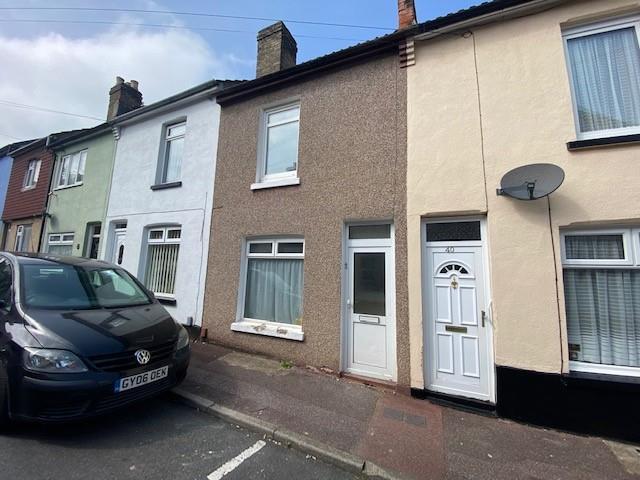 Grove Road, Chatham 2 bed terraced house to rent £1,150 pcm £265 pw