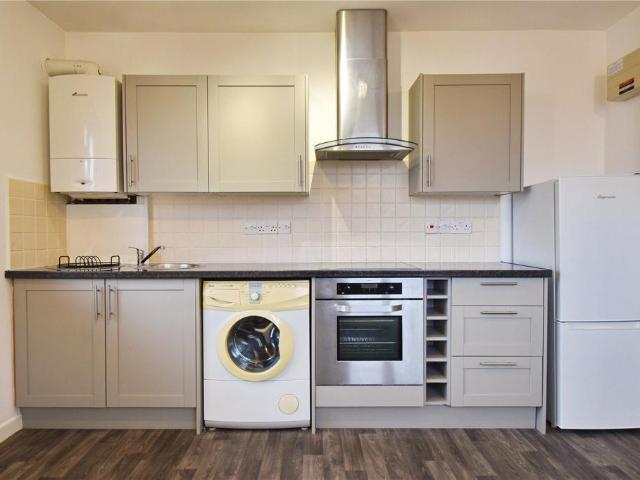 Grove Road, Fishponds, Bristol. 1 bed apartment to rent £1,100 pcm £254 pw