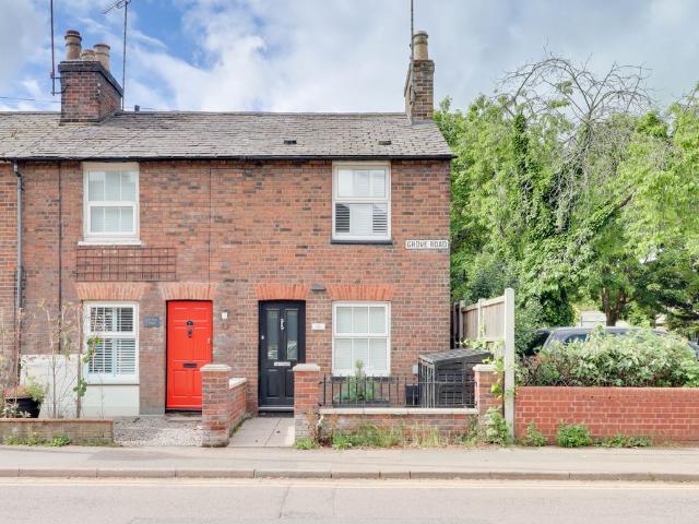 Grove Road, Harpenden, Hertfordshire AL5, 2 bed terraced house to rent, £1,850 pcm | PrimeLocation