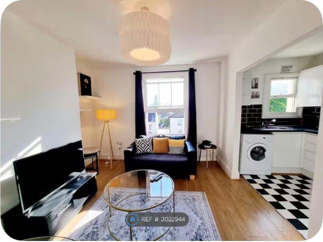 Grove Road, London E3, 1 bed flat to rent, £2,500 pcm | PrimeLocation