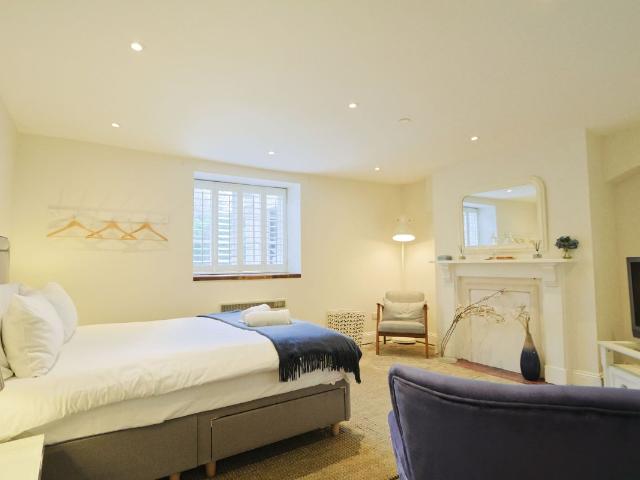 Grove Road, Redland, Bristol BS6, 1 bed flat to rent, £1,300 pcm | PrimeLocation