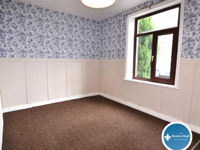 Grove Street, Barrowford BB9 3 bed terraced house to rent £950 pcm £219 pw