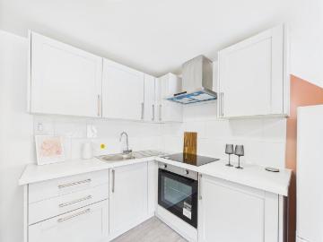 Grove Street Studios The Groves. 2 bed flat to rent £1,768 pcm £408 pw