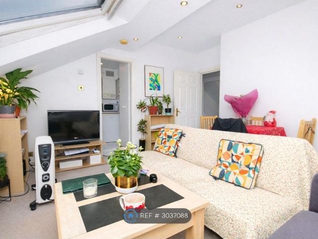 Grovelands Road, London N15, 1 bed flat to rent, £1,700 pcm | PrimeLocation