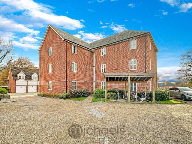 Groves Close, Colchester CO4, 2 bed flat to rent, £1,200 pcm | PrimeLocation