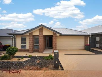 Evanston Gardens, Munno Para Downs, Playford, South Australia
