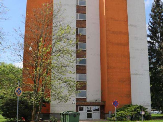 Grozügige 4 Zimmer Wohnung in Höchst ab sofort zu vermieten!