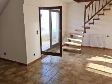 GroÃzÃ¼gige Maisonette Dachgeschosswohnung mit Balkon in Trier Tarforst ab sofort verfÃ¼gbar