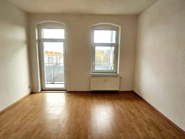 GroÃzÃ¼gige 2 Raumwohnung mit groÃem Balkon