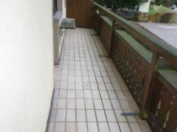 GRÖDIG 2 Zimmer Wohnung mit Balkon und PKW Stellplatz