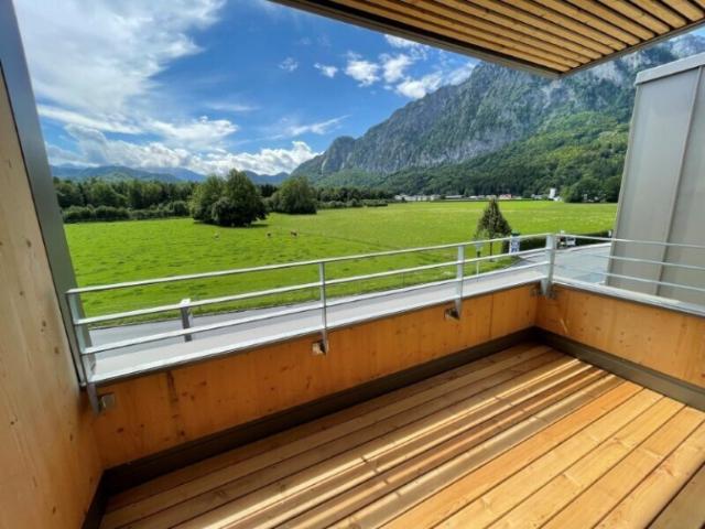 GRÖDIG Modernes 2 Zimmer Appartement mit großer Loggia und 2 TG Plätze'