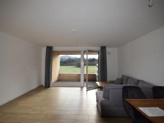 GRÖDIG Modernes und geräumiges Appartement mit großer Loggia und Bergblick