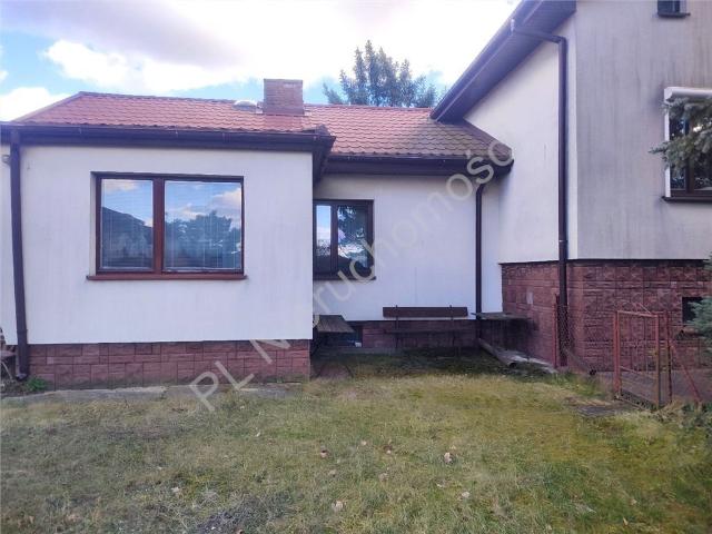 Dom wolnostojący 140 m2 z dużą działką 2550 m2, potencjał inwestycyjny