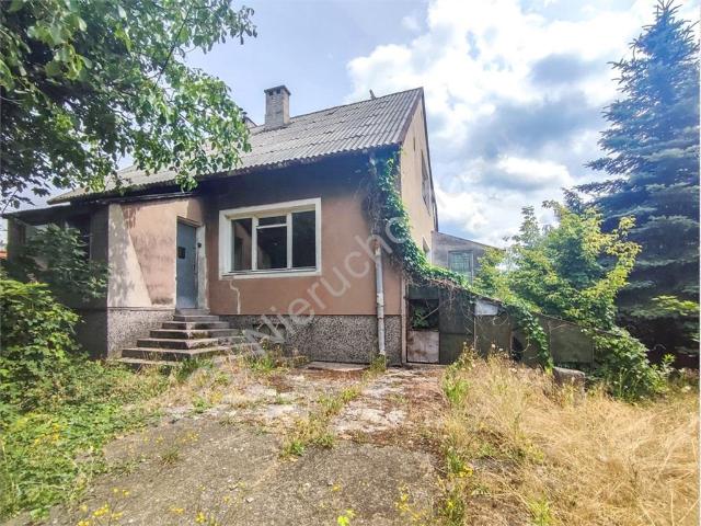 Dom wolnostojący 120 m² z dużą działką 1300 m², do remontu