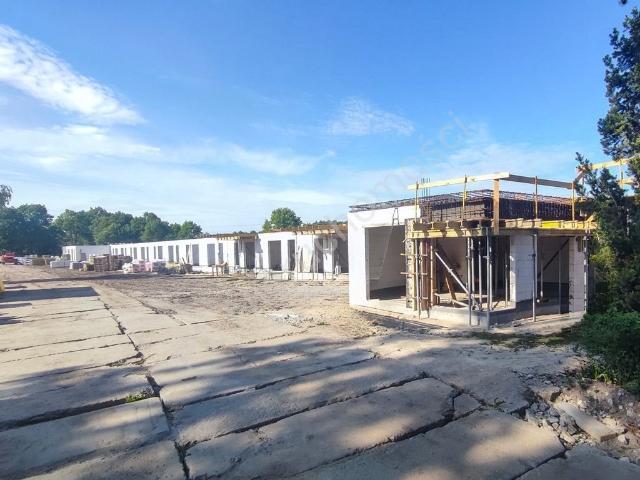 Nowoczesny segment 136 m2 z garażem i ogrodem stan deweloperski