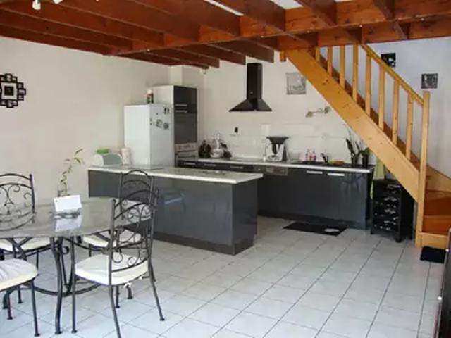 Groissiat 01100 Location appartement 3 pièces t3 au dernier étage parking