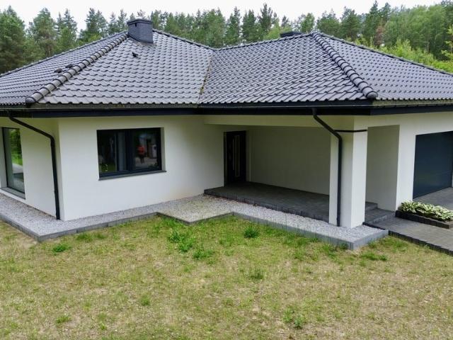 Sprzedam nowoczesny dom 177 m² z garażem i dużą działką