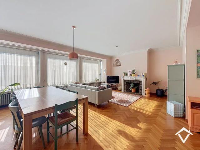 Groot appartement met 3 slaapkamers te Roeselare