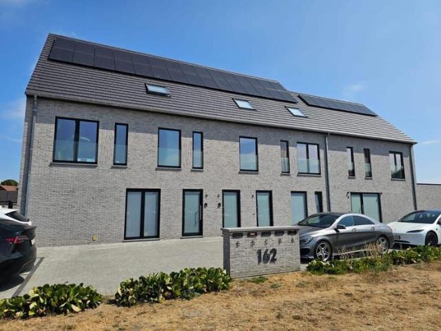 GROOT DUPLEXAPPARTEMENT MET RUIM TERRAS