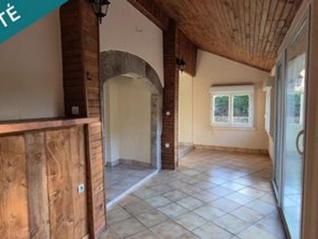 Charmante maison en pierre de 325m². Calme, espace et authenticité au cœur de la nature