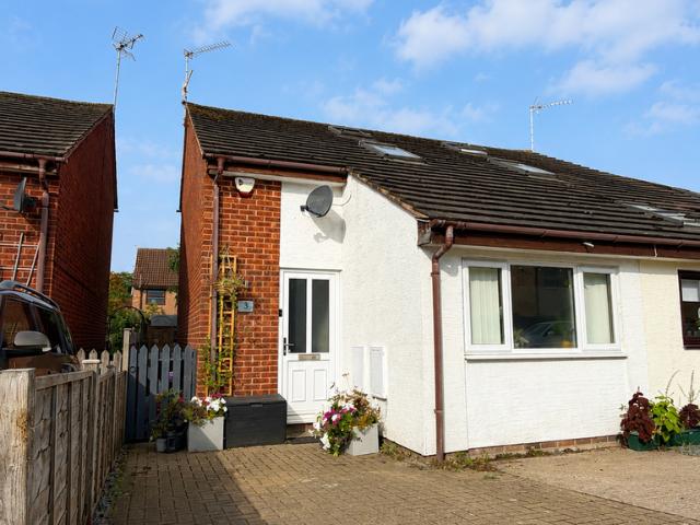 Grosmont Close, Monmouth 2 bed semi detached house to rent £995 pcm £230 pw