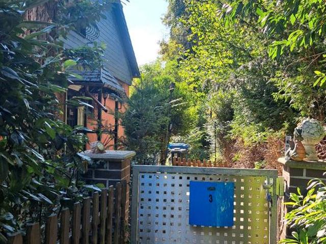 Groß Zügiges 1 Familien Haus mit Einliegerwohnung in ruhiger Lage