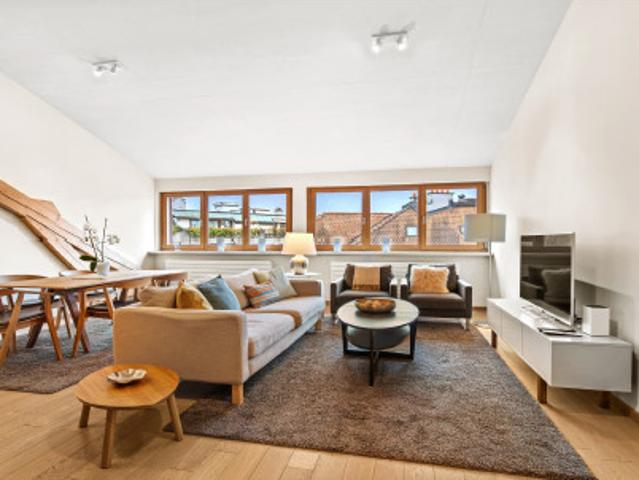 Großartige 4,5 Zimmer Wohnung, vollständig möbliert am See und in der Nähe der Nationen