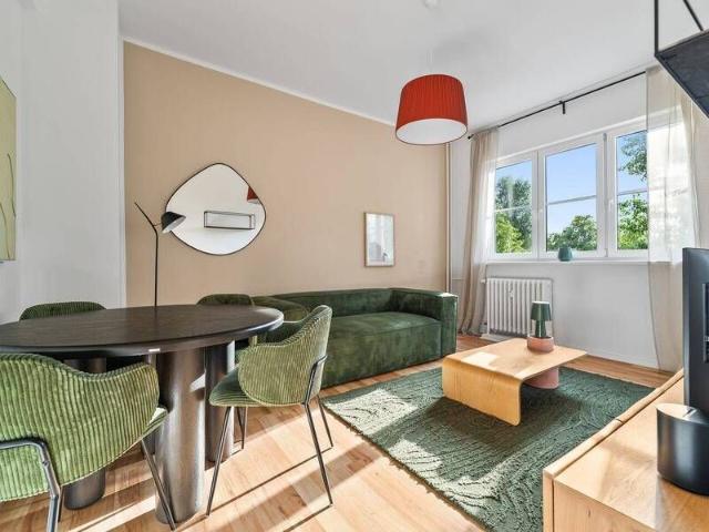 Großartige 3 Zimmer Wohnung in Mitte voll möbliert