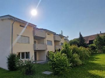 Große 3,5 Zimmer Wohnung in Dompierre