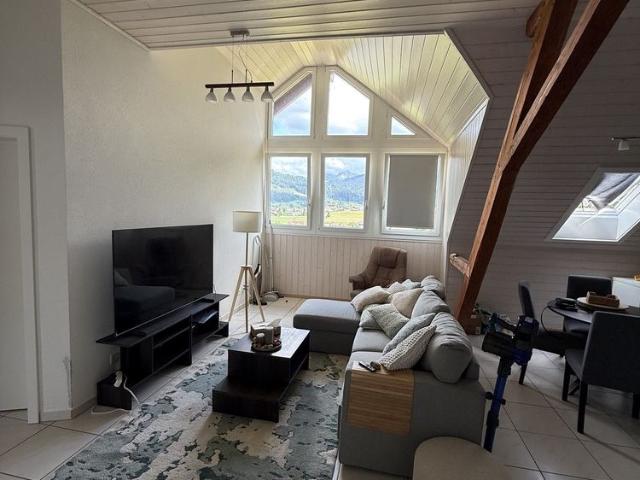 Grosse 3.5 Zimmerwohnung in Oberschrot