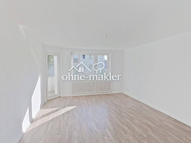 Große 3 Zi. Erdgeschosswohnung mit BALKON und Wannenbad in Dankersen