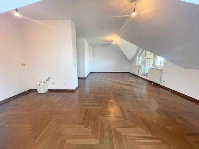 Große 3 Zimmerwohnung mit Terrasse!