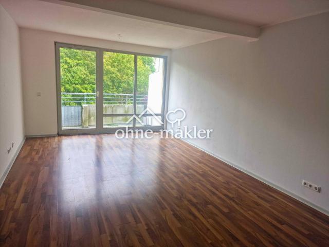 Große 3 Zimmer Dachgeschosswohnung mit BALKON und Wannenbad