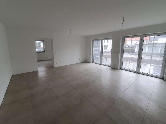 Große 3 Zimmer EG Whg. mit Süd Terrasse