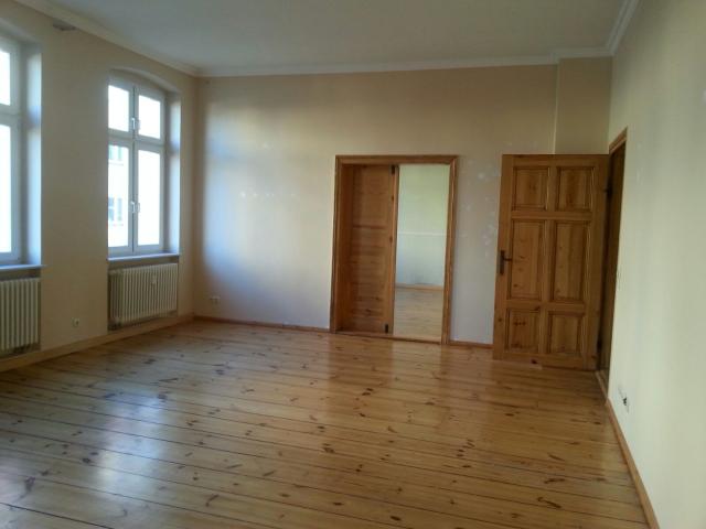 große 3 Zimmer Wohnung am Fuße des Marienberges
