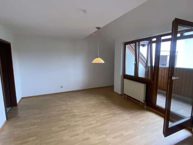 Große 3 Zimmer Wohnung auf 2 Etagen