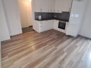 Große 3 Zimmer Wohnung inkl. Einbauküche und Balkon