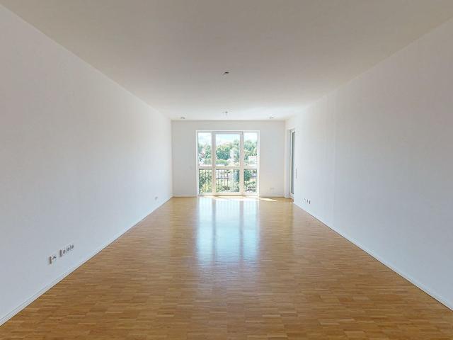 Große 3 Zimmer Wohnung mit 2 Balkonen