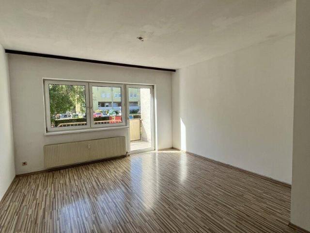 Große 3 Zimmer Wohnung mit Loggia und Stellplatz in Enns!