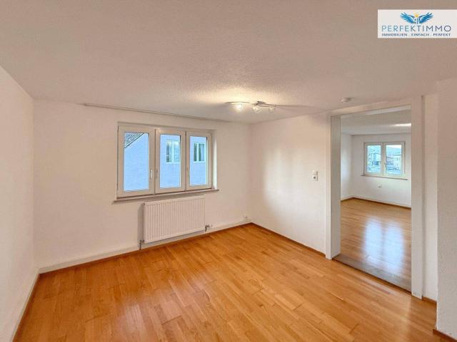 Große 3 Zimmer Wohnung mit Terrasse