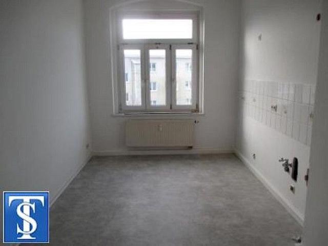 große 3 Zimmer Wohnung schöner Altbau zum 01.12.2026 frei!