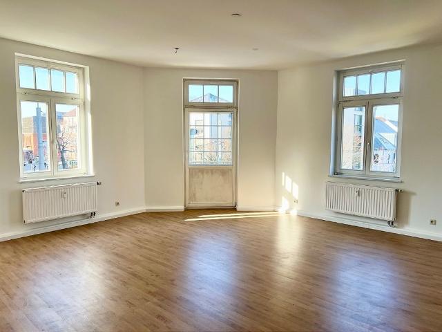 Große 3 Raumwohnung mit 3 Balkonen in der Dresdner Neustadt zu mieten!