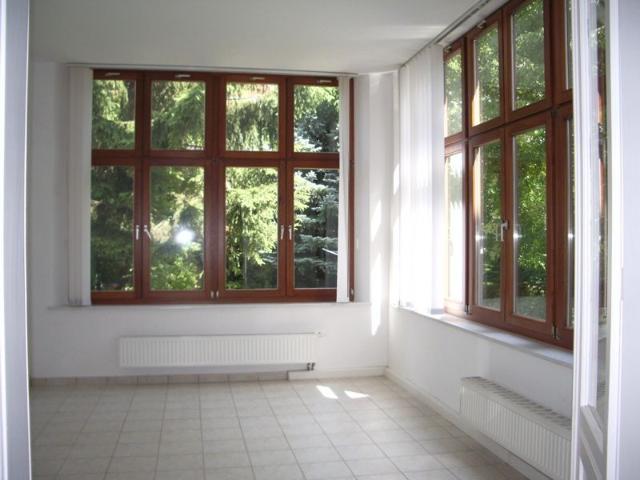 große 3 Raumwohnung mit direktem Zugang in den Garten und Wintergarten im Görlitzer Zentrum !