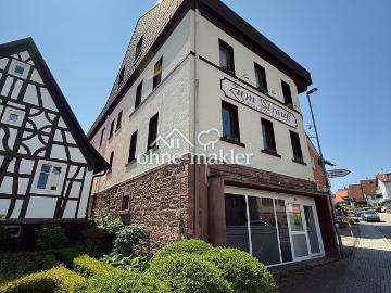 Große 2,5 Zimmer Wohnung mit riesigem Wohnzimmer