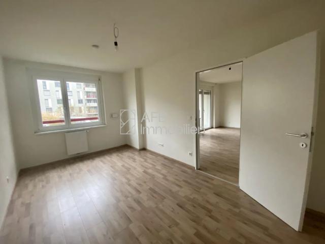 Große 2 Zimmer Genossenschaftswohnung zu vermieten